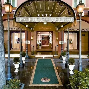 Zanhotel Tre Vecchi מלון